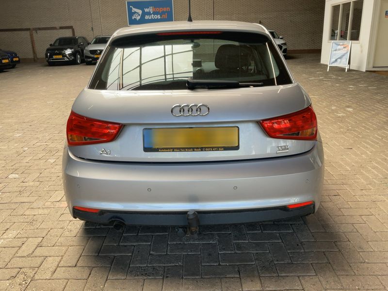 Audi A1 Sportback 1.4 TDI 2015 – снимка 7
