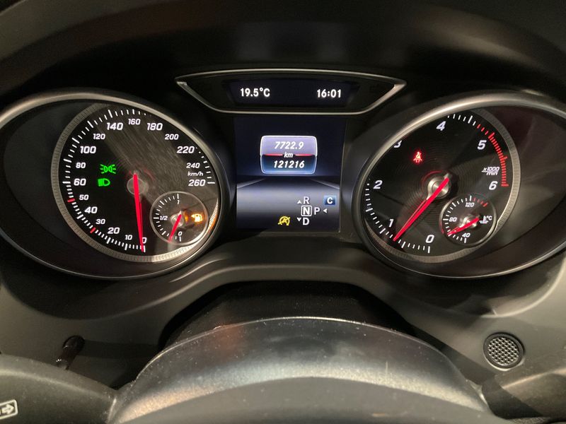 Mercedes-Benz CLA-Klasse CLA 220 d AMG Line 2017 – снимка 18