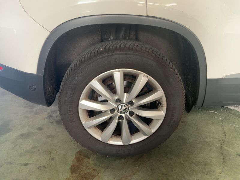Volkswagen Tiguan 2.0 TDI Sportline Business BlueMotion Tech 2013 – снимка 9
