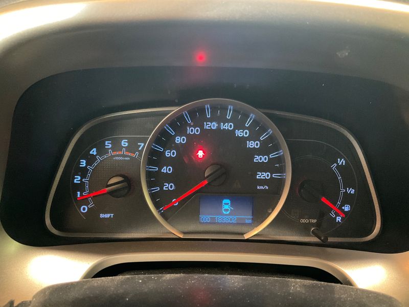 Toyota RAV 4 2.0 D-4D Life 2015 – снимка 18