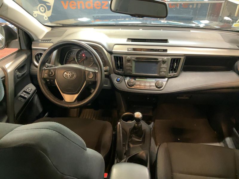 Toyota RAV 4 2.0 D-4D Life 2015 – снимка 17