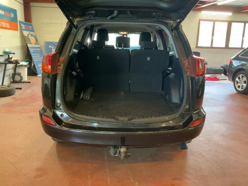 Toyota RAV 4 2.0 D-4D Life 2015 – снимка 15
