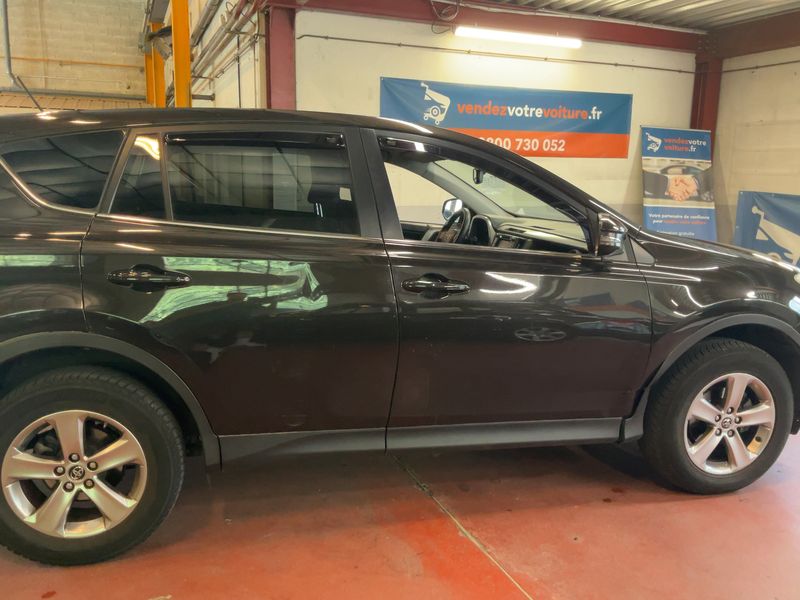 Toyota RAV 4 2.0 D-4D Life 2015 – снимка 10