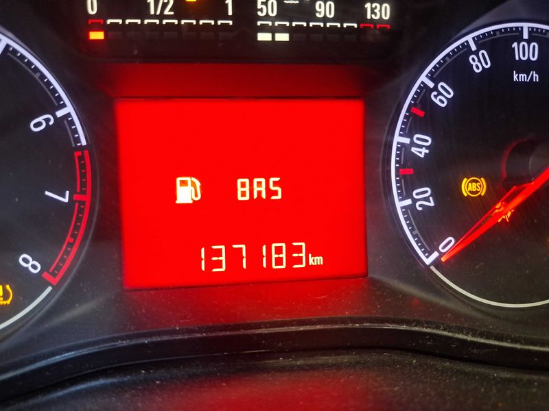 Opel Corsa 1.4 Edition 2015 – снимка 12