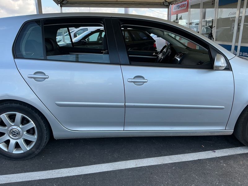 Volkswagen Golf V 2.0 TDI Sportline 2004 – снимка 10