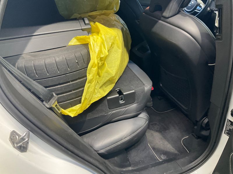Volvo XC60 2.0 B5 Diesel Mild-Hybrid R-Design AWD 2020 – снимка 36
