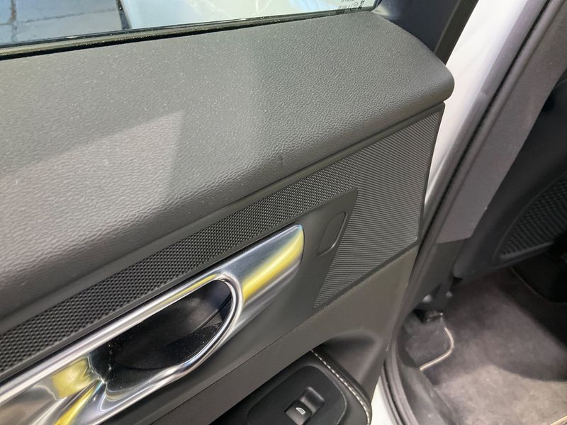 Volvo XC60 2.0 B5 Diesel Mild-Hybrid R-Design AWD 2020 – снимка 34