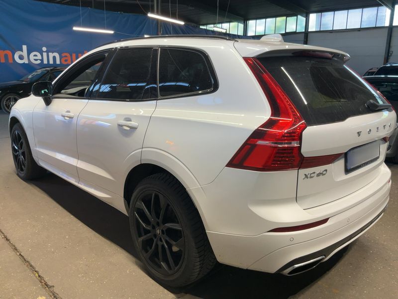 Volvo XC60 2.0 B5 Diesel Mild-Hybrid R-Design AWD 2020 – снимка 6