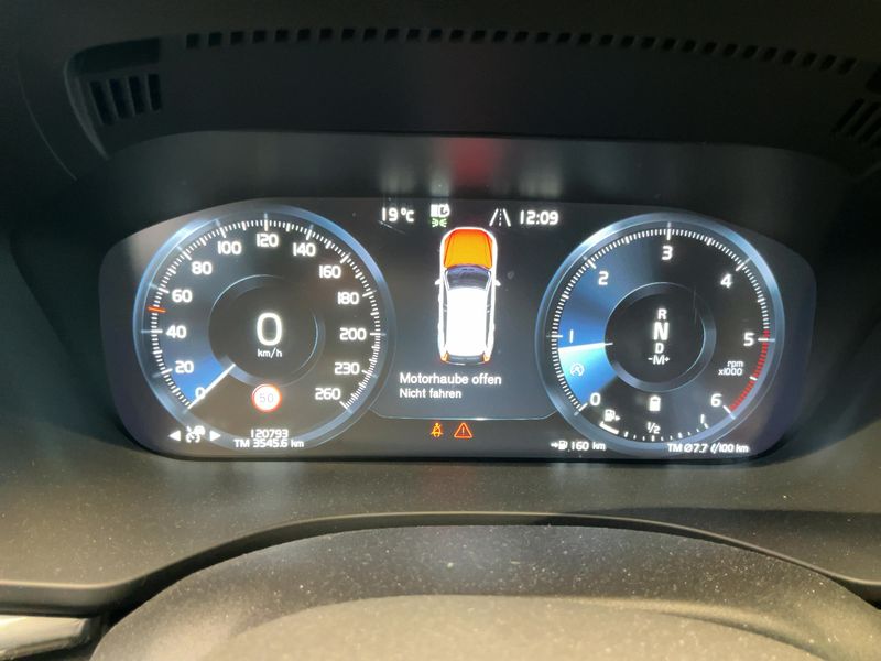 Volvo XC60 2.0 B5 Diesel Mild-Hybrid R-Design AWD 2020 – снимка 19