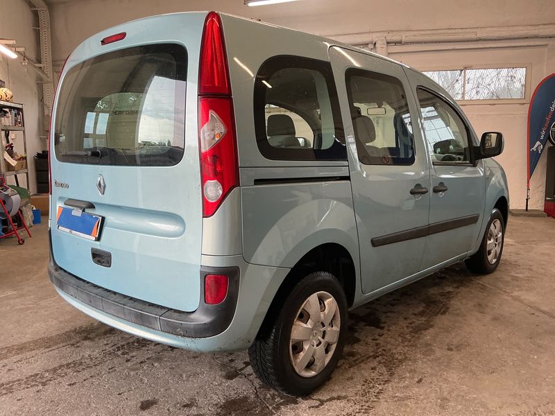 Renault Kangoo 1.6 Happy Family 2010 – снимка 2