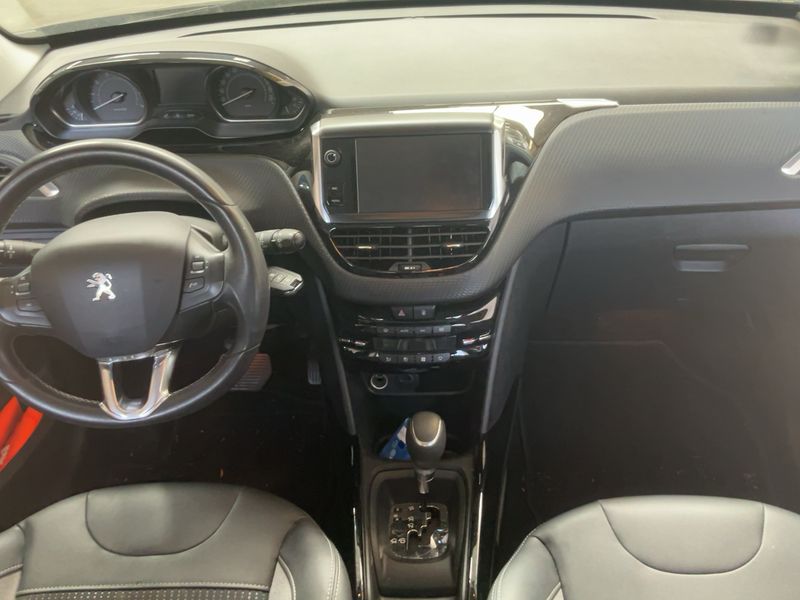 Peugeot 2008 1.2 PureTech Allure 2016 – снимка 17