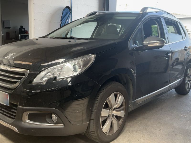 Peugeot 2008 1.2 PureTech Allure 2016 – снимка 2