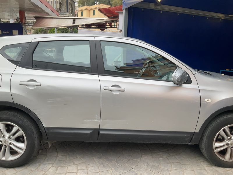 Nissan Qashqai 2.0 dCi Visia 4x4 2010 – снимка 10