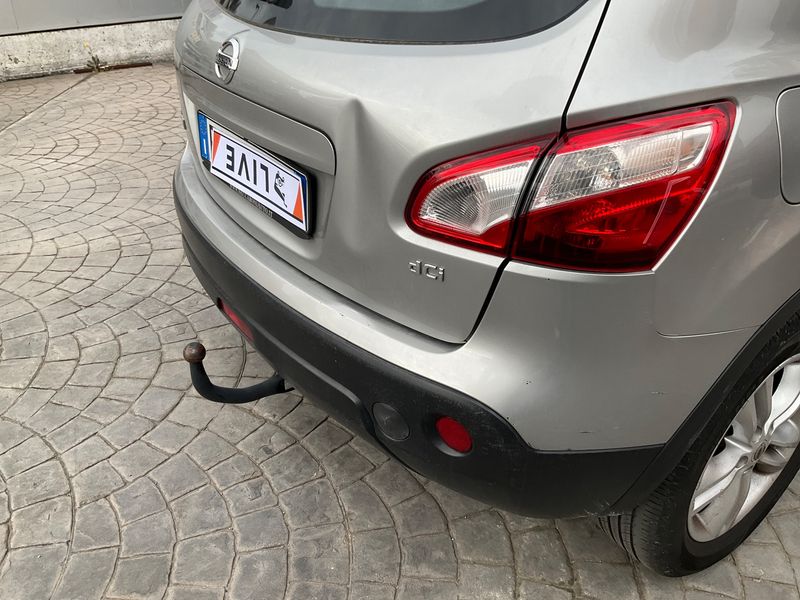 Nissan Qashqai 2.0 dCi Visia 4x4 2010 – снимка 38