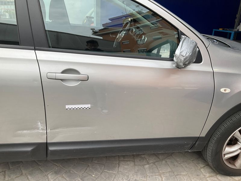 Nissan Qashqai 2.0 dCi Visia 4x4 2010 – снимка 23