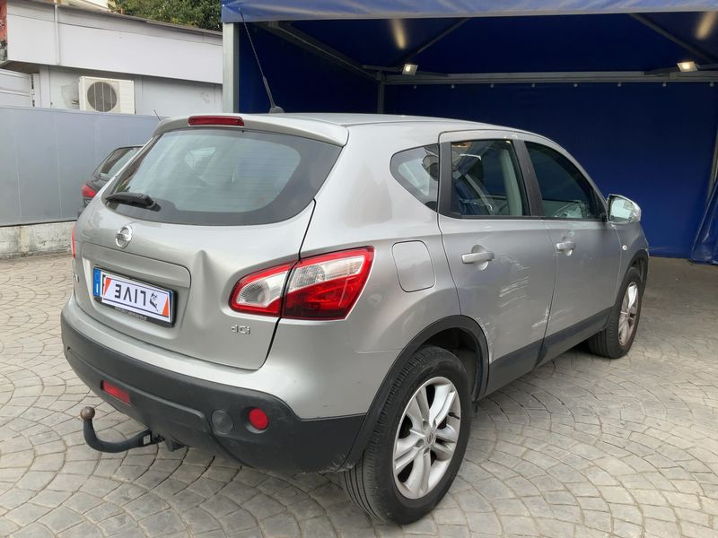 Nissan Qashqai 2.0 dCi Visia 4x4 2010 – снимка 8
