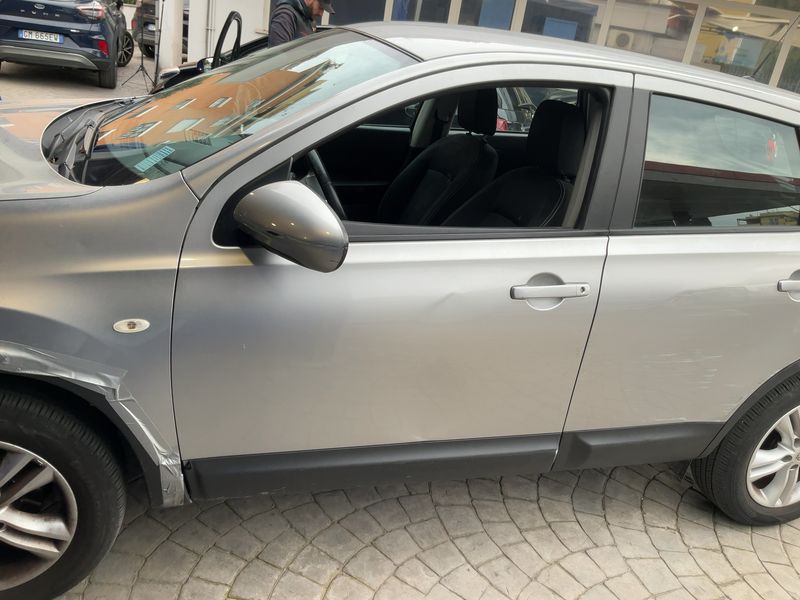 Nissan Qashqai 2.0 dCi Visia 4x4 2010 – снимка 4