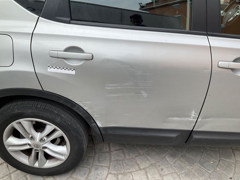 Nissan Qashqai 2.0 dCi Visia 4x4 2010 – снимка 24