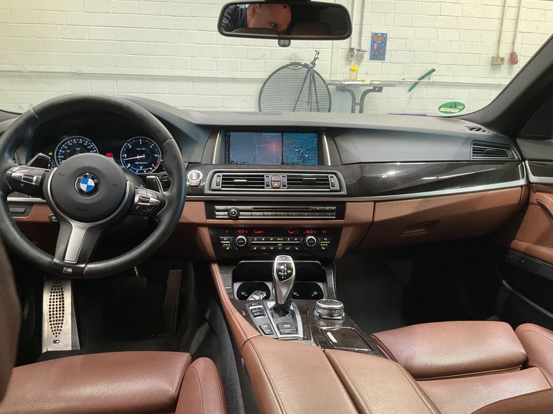 BMW 5er M550d xDrive 2016 – снимка 17