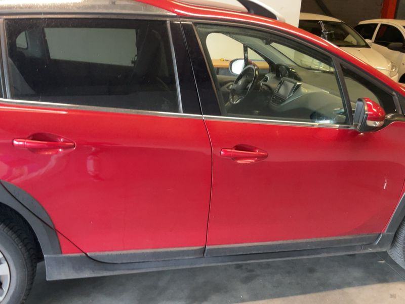 Peugeot 2008 1.2 VTi Allure 2017 – снимка 10
