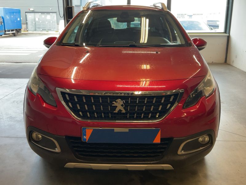 Peugeot 2008 1.2 VTi Allure 2017 – снимка 14