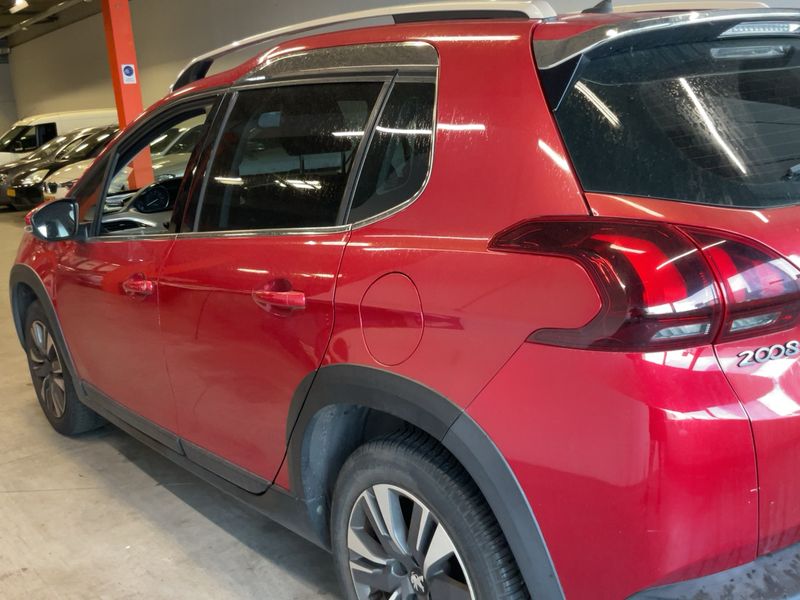 Peugeot 2008 1.2 VTi Allure 2017 – снимка 6