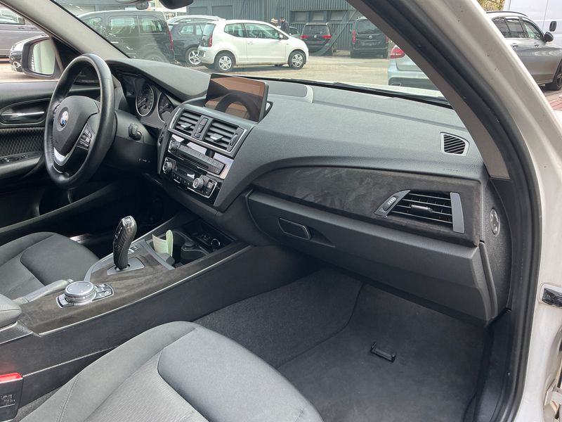BMW 1er 120i Advantage 2015 – снимка 24