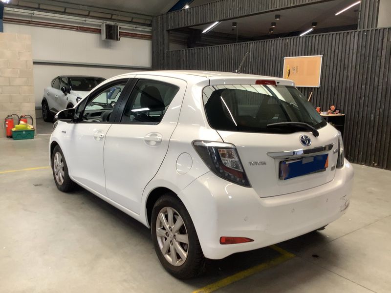 Toyota Yaris 1.5 Hybrid 2014 – снимка 6