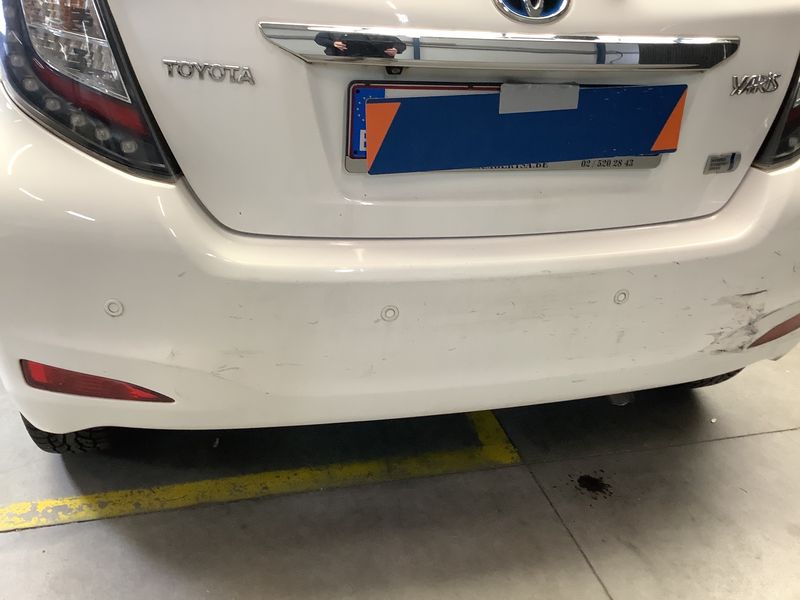Toyota Yaris 1.5 Hybrid 2014 – снимка 31