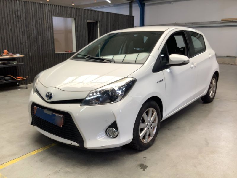 Toyota Yaris 1.5 Hybrid 2014 – снимка 1