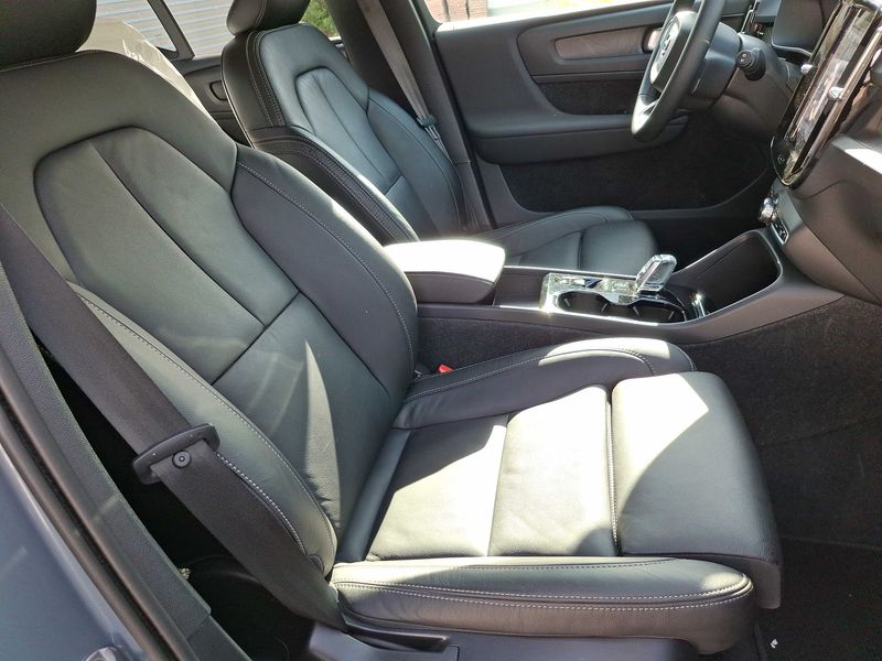 Volvo XC40 1.5 T5 Recharge Plug-in Hybrid Plus Dark 2WD 2022 – снимка 10