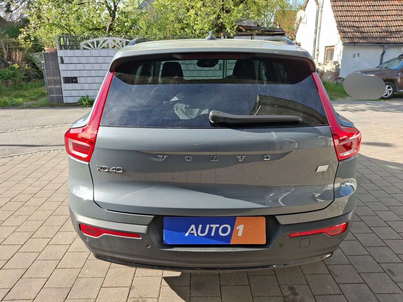 Volvo XC40 1.5 T5 Recharge Plug-in Hybrid Plus Dark 2WD 2022 – снимка 4