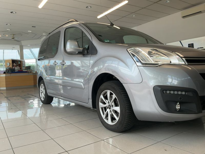 Citroen Berlingo 1.6 Blue-HDi Shine 2017 – снимка 12