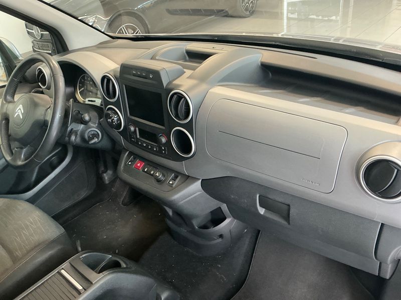 Citroen Berlingo 1.6 Blue-HDi Shine 2017 – снимка 25