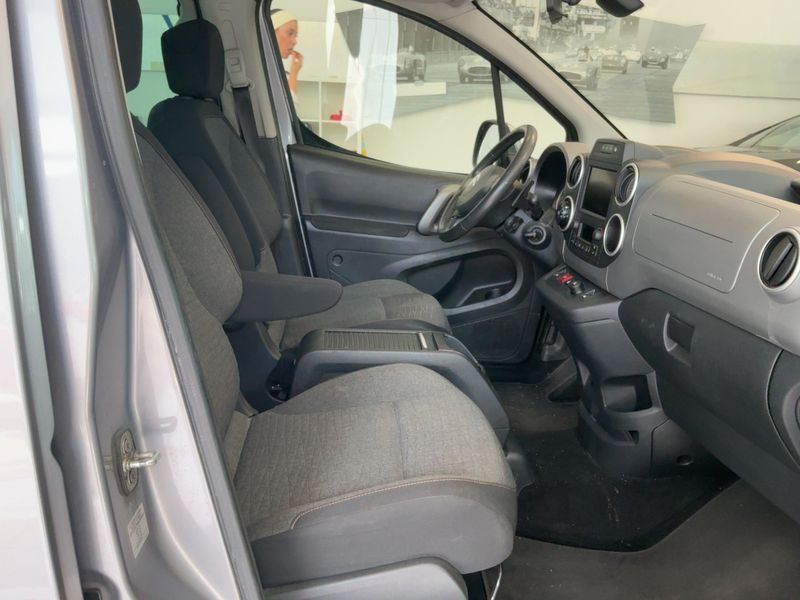 Citroen Berlingo 1.6 Blue-HDi Shine 2017 – снимка 16