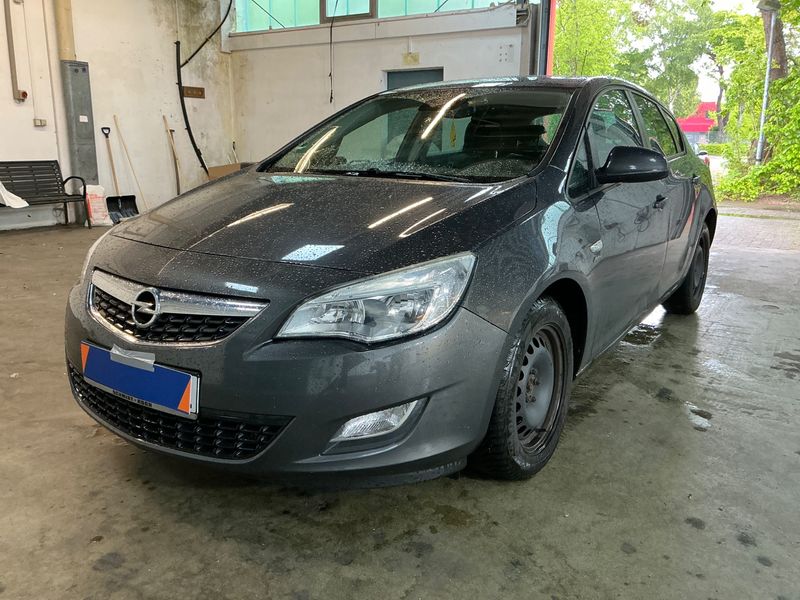 Opel Astra 1.4 150 Jahre Opel 2012 – снимка 1