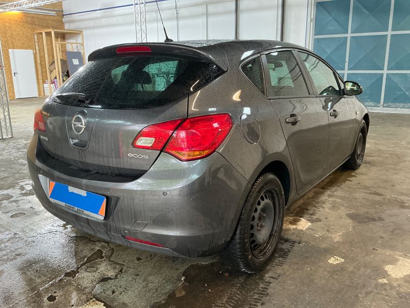 Opel Astra 1.4 150 Jahre Opel 2012 – снимка 2
