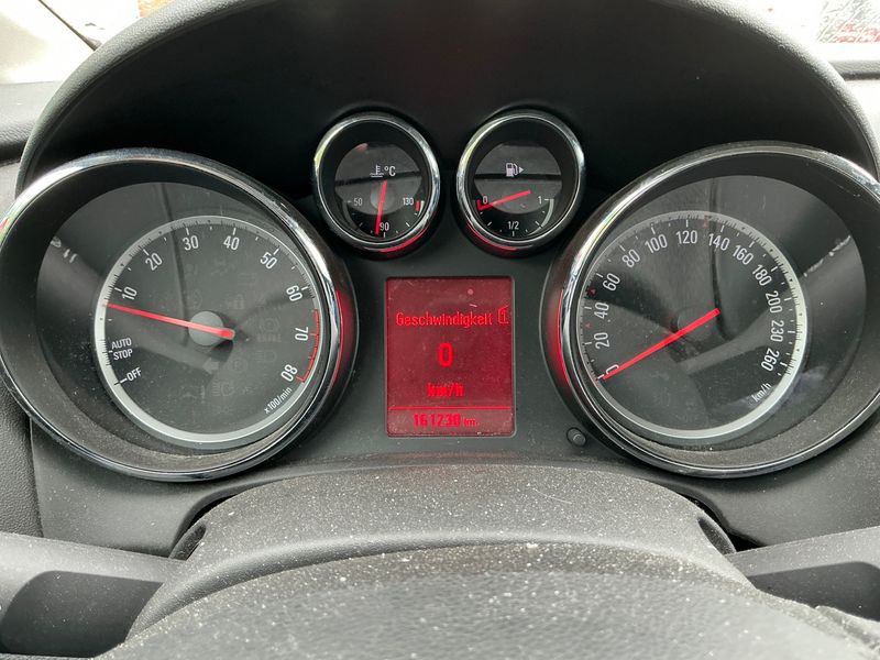 Opel Astra 1.4 150 Jahre Opel 2012 – снимка 4