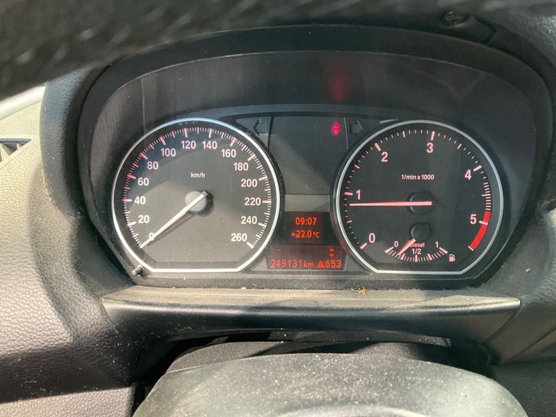 BMW 1er 120d 2010 – снимка 4