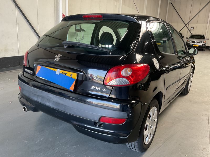 Peugeot 206+ 1.4 Basis 2010 – снимка 2