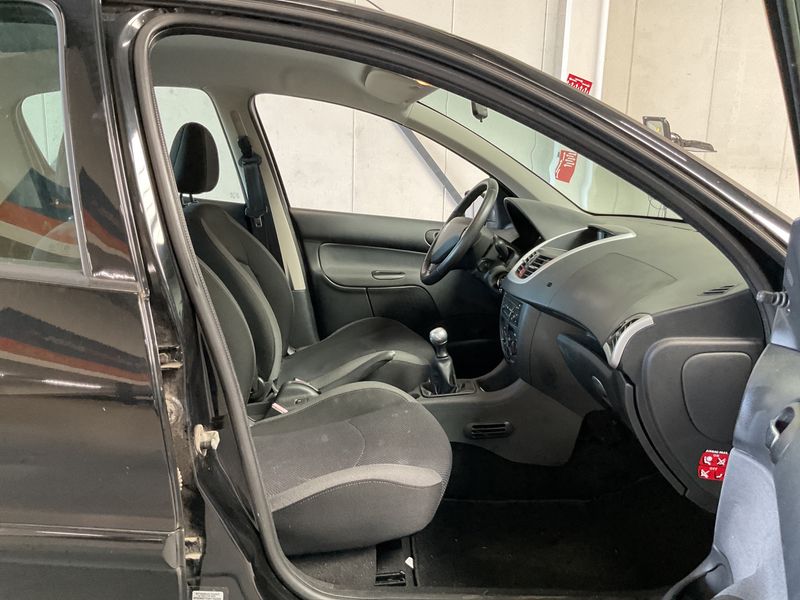 Peugeot 206+ 1.4 Basis 2010 – снимка 3