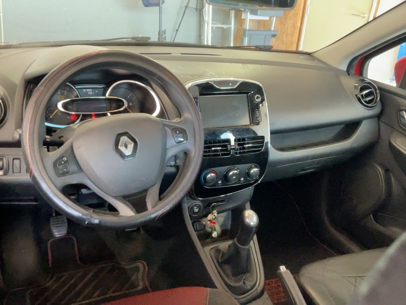 Renault Clio 0.9 Energy Expression 2013 – снимка 17