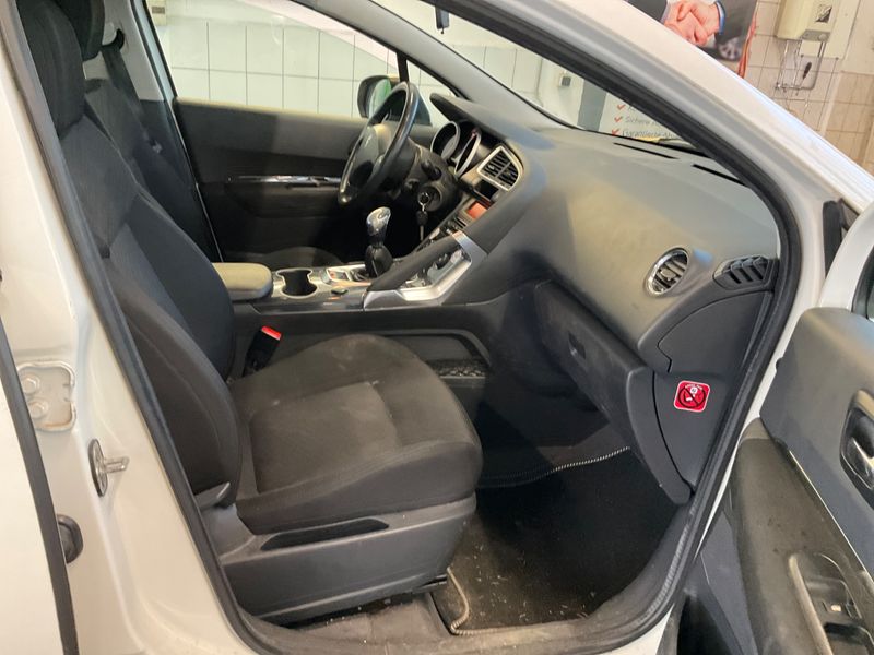 Peugeot 3008 1.6 Tendance 2010 – снимка 3