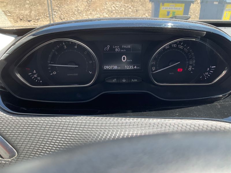 Peugeot 2008 1.6 Allure 2014 – снимка 18