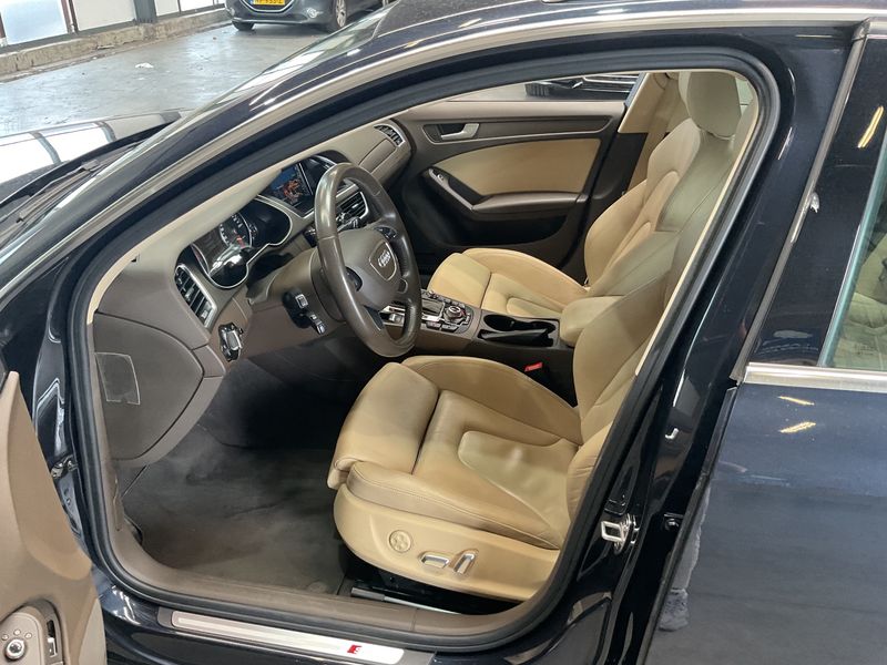 Audi A4 2.0 TDI Attraction 2014 – снимка 16