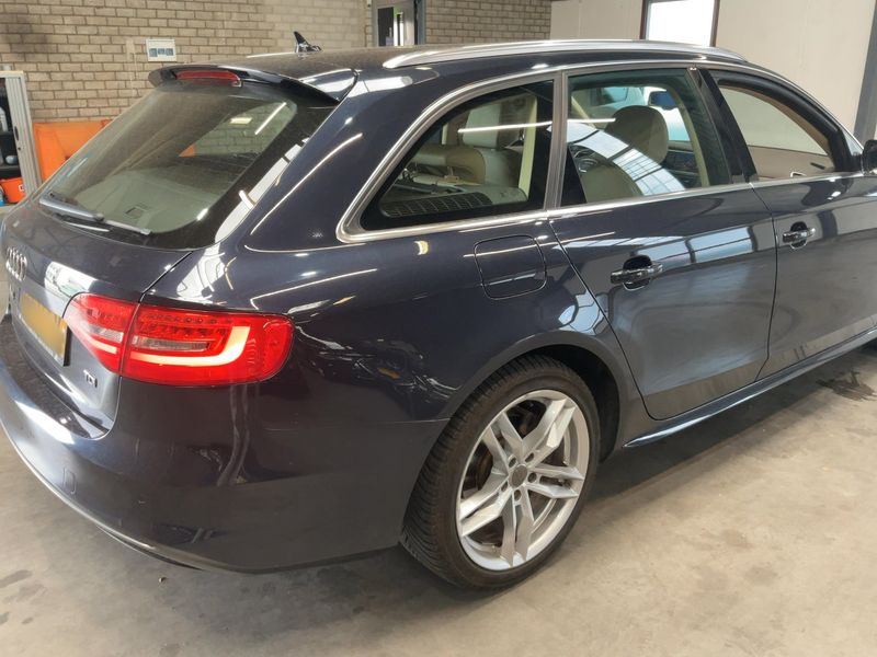 Audi A4 2.0 TDI Attraction 2014 – снимка 6