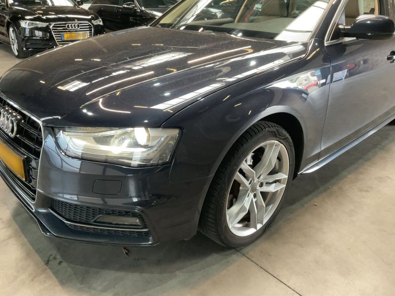 Audi A4 2.0 TDI Attraction 2014 – снимка 2