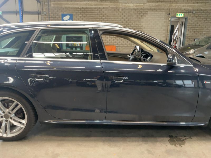 Audi A4 2.0 TDI Attraction 2014 – снимка 7