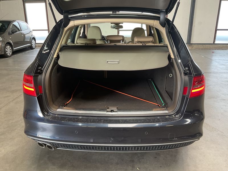 Audi A4 2.0 TDI Attraction 2014 – снимка 10