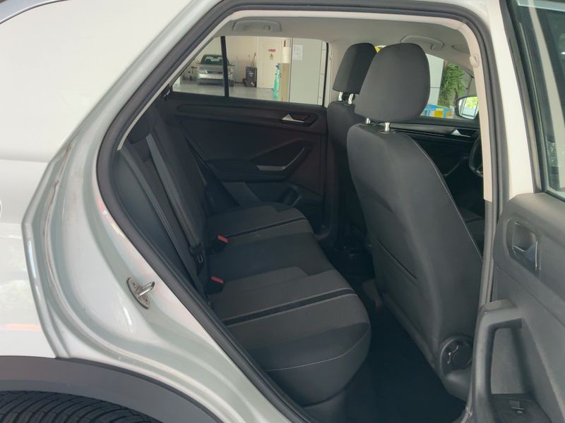 Volkswagen T-Roc 1.0 TSI Style 2018 – снимка 19